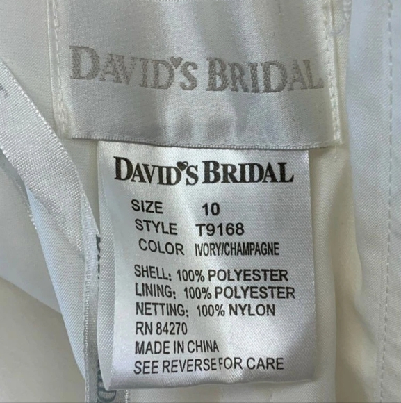 DAVID'S BRIDAL Elegant Cream TOUCH of Sweet Romance Women's Size 10 - Picture 3 of 8